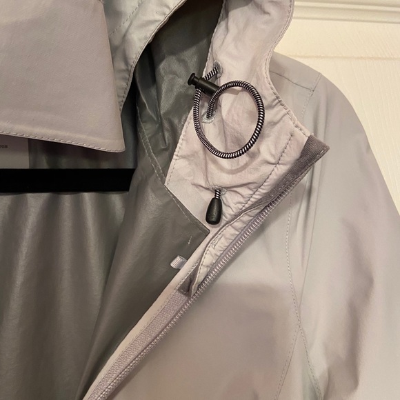 🌧REI Soft-Shell Rain Jacket, XS, Light Grey🌧 - Picture 5 of 12